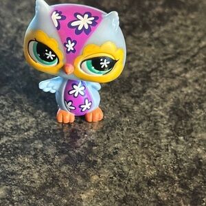Littlest Pet Shop Colorful Owl Toy